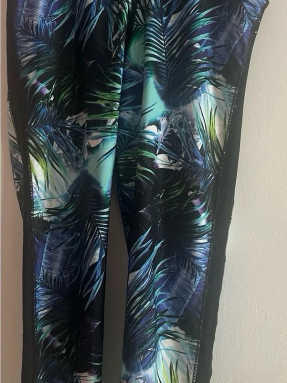 Emily Hsu Designs Teal & Black Tropical Leaf Leggings